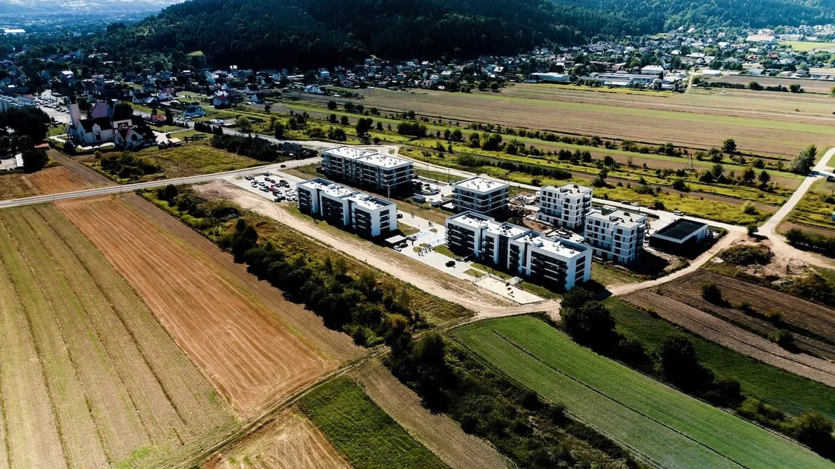 SIM Małopolska po wakacjach. Klucze, umowy i kolejne budowy