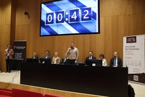 Wyborczy wyścig coraz bliżej mety. Te tematy są na tapecie