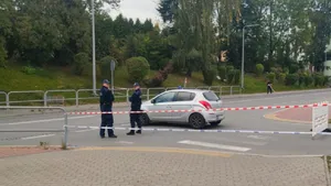 Chaos w centrum Nowego Sącza. Ewakuowane szkoły, pracownicy, zamknięte ulice