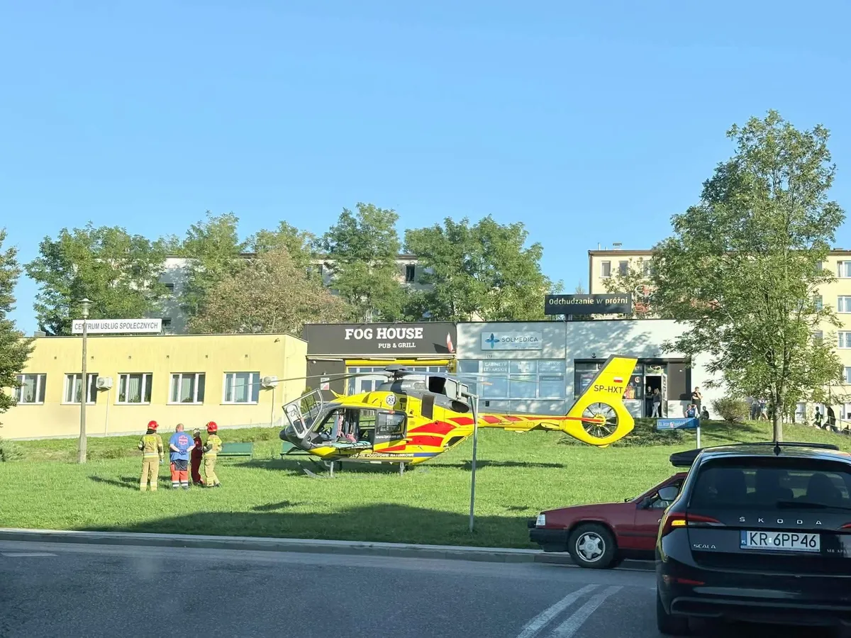 Chwile grozy pod Krakowem. Dziecko zabrane śmigłowcem LPR