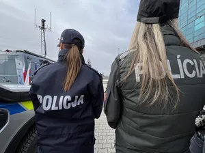 Drony z termowizją i quady na gąsienicach. Nowy sprzęt dla polskiej i słowackiej policji
