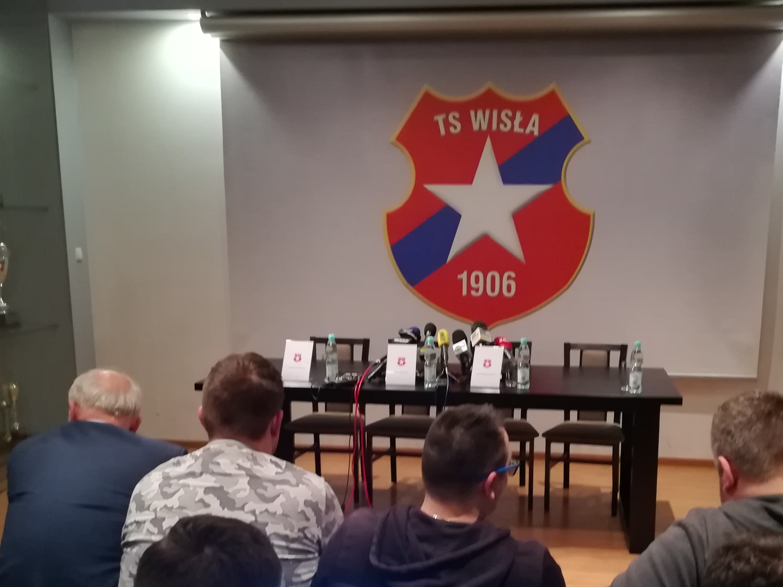 Sport: Konferencja nowych władz Wisły. Rewolucji na razie brak [VIDEO]
