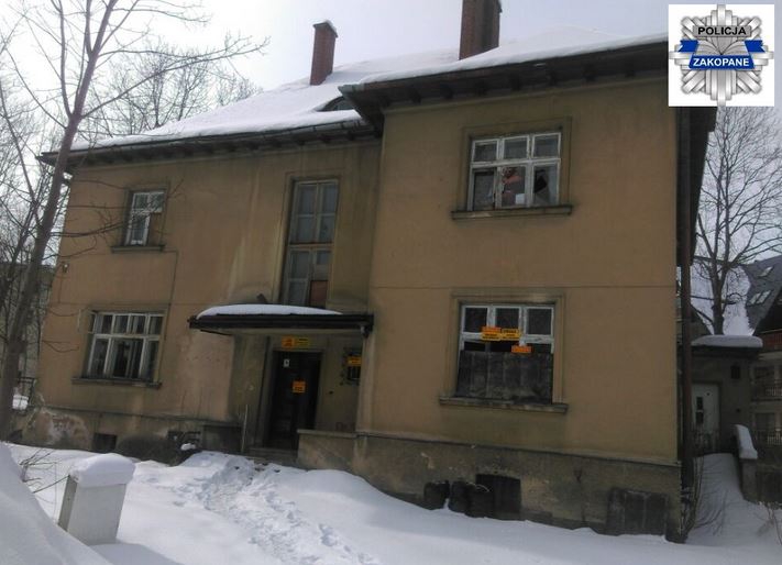 Zakopane: Policjant ocalił bezdomnego