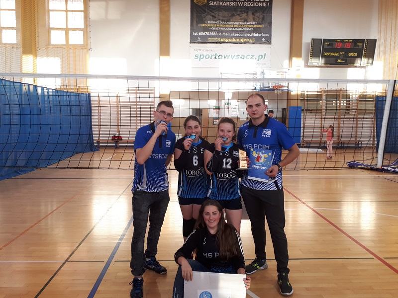 Mistrzostwa w Mini Siatkówce Kinder + Sport – brąz dla AMS Pcim