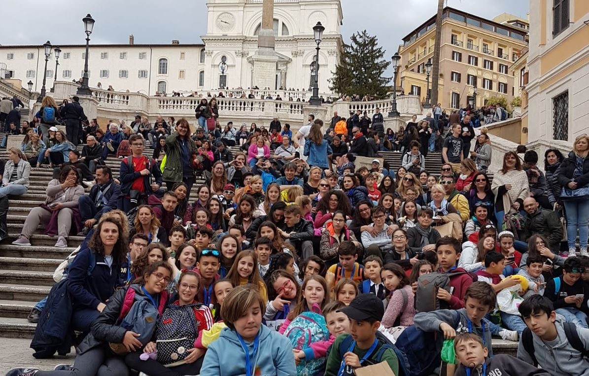 Uczennice Szkoły Podstawowej w Czasławiu we Włoszech