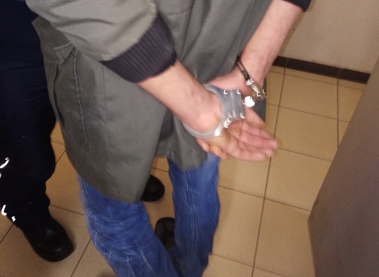 Kościelisko: samochód uderzył w betonowy murek. Kierowca był nietrzeźwy [WIDEO]