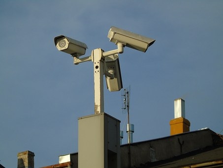 Miejski monitoring - poprawa bezpieczeństwa czy inwigilacja?