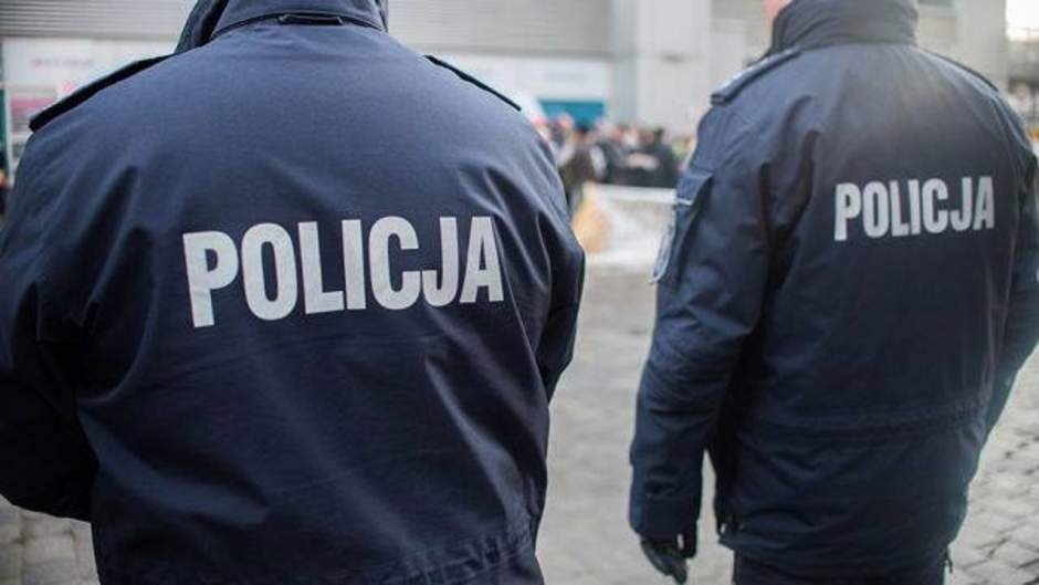 Bochnia: Policjant po służbie zatrzymał poszukiwanego w galerii handlowej