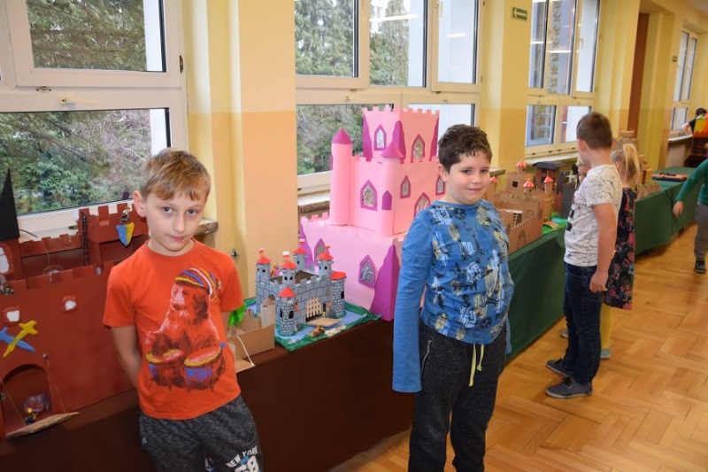 Makiety zamków w wykonaniu wadowickich uczniów