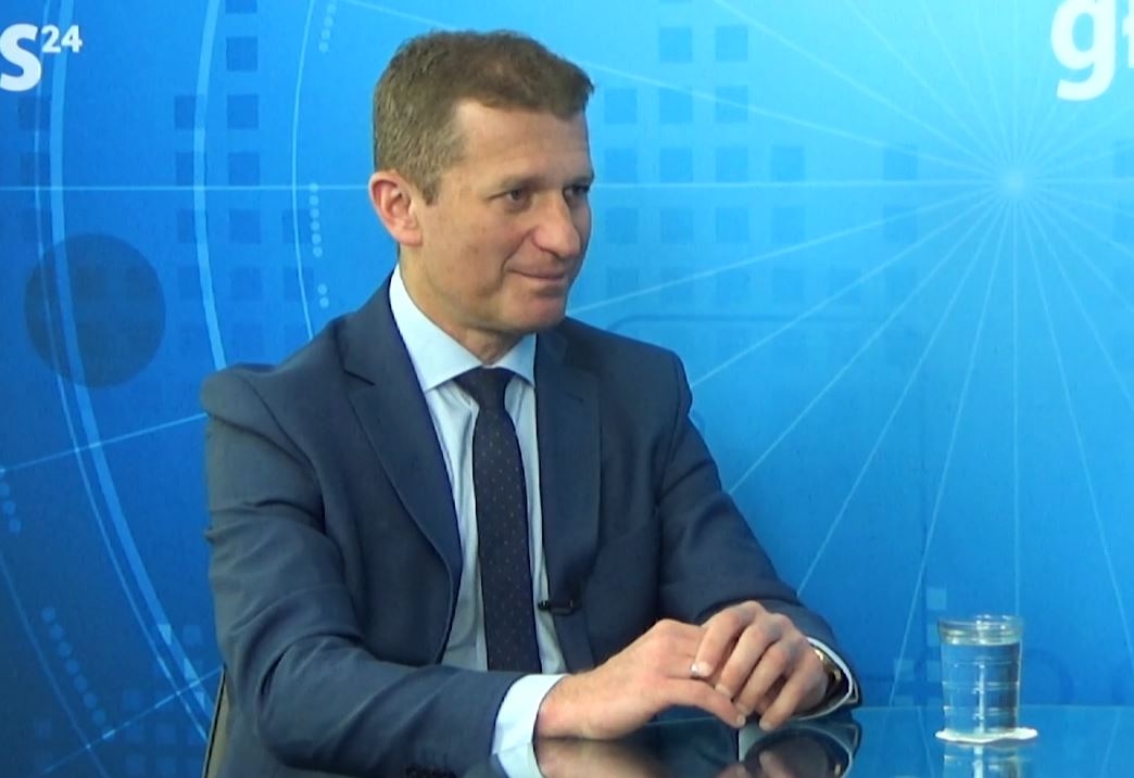 Raś: "Obietnice PiS to puste hasła, służące wyłącznie doraźnej polityce. Polska i Polacy przez to tracą"