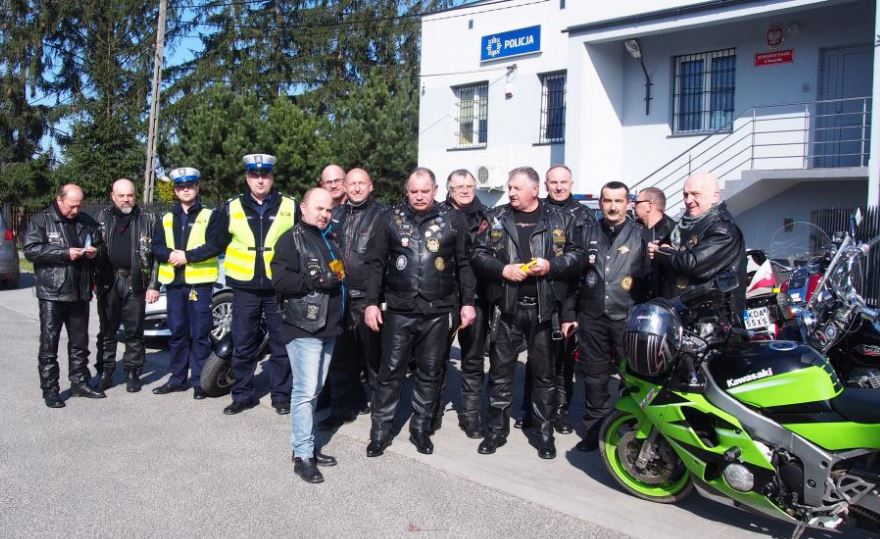 Szczucin: Grupa Motocyklowa „Powiśle" i policja dla bezpieczeństwa kierowców jednośladów