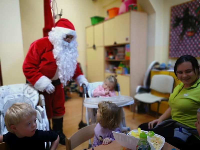 Mikołaj z górą prezentów w żywieckiej Fundacji Pomocy Dzieciom
