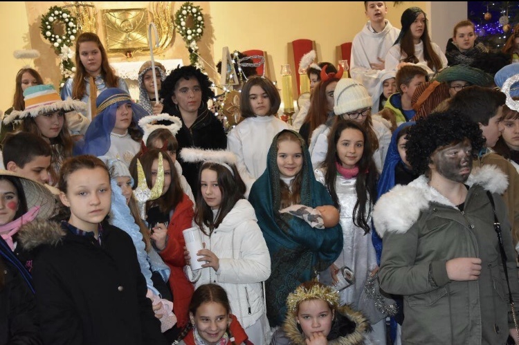 Kolędnicy Misyjni odwiedzli mieszkańców Latoszyna