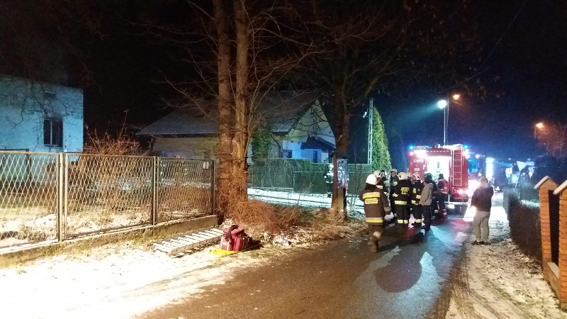 Tragiczny pożar w Dąbrowie Szlacheckiej. Jedna osoba trafiła do szpitala