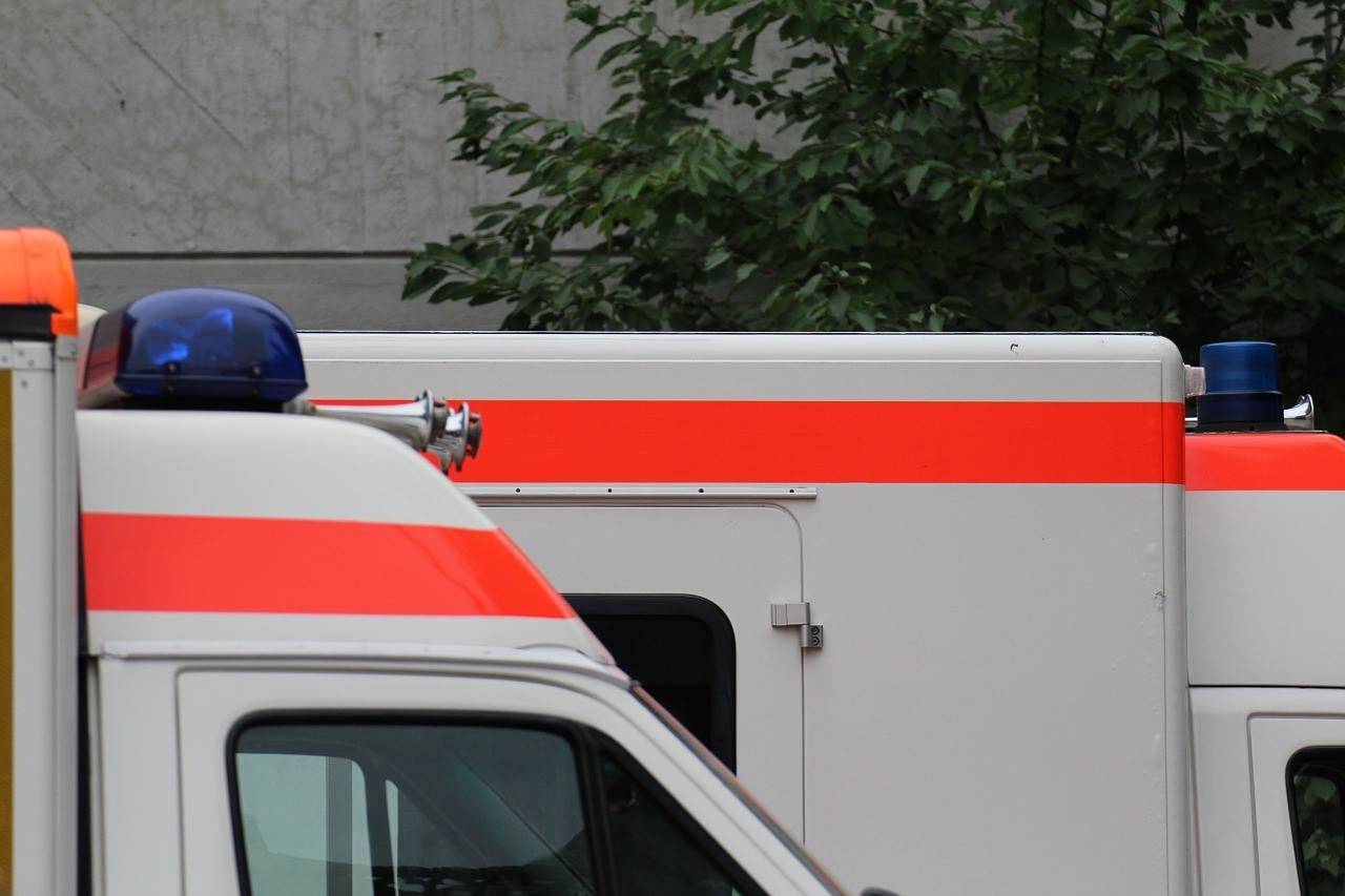 Oświęcim: 15-latek zasłabł w łazience. Do szpitala pogotowie zabrało także jego rodzeństwo