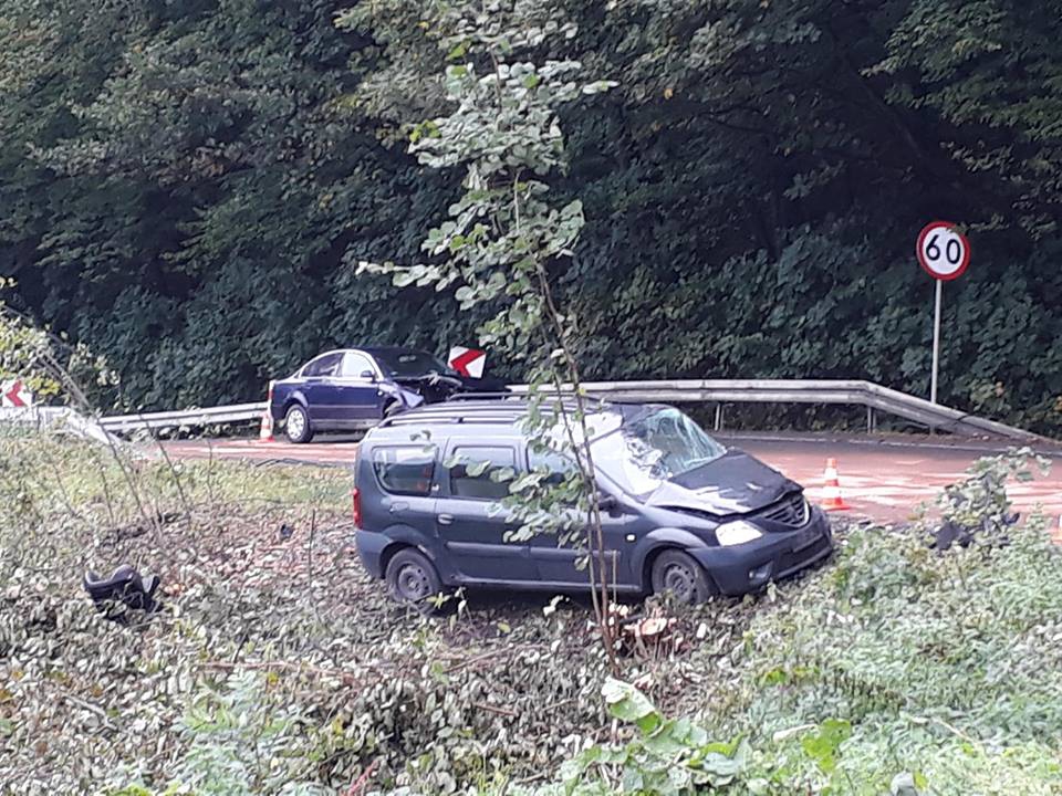 Limanowa: trzy osoby ranne po wypadku na DW968