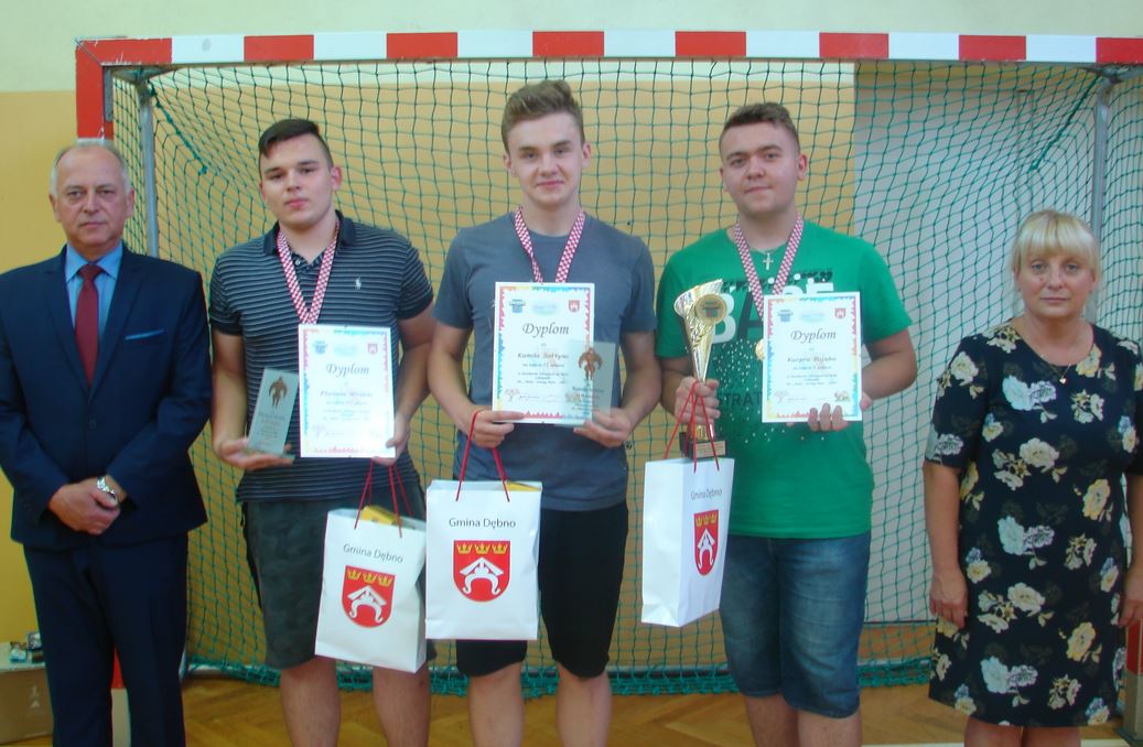 Dębno: konkurs siłowania na rękę ,,Mini - Strong Man 2018”