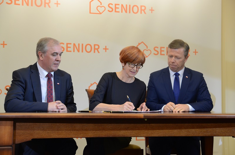 Umowa o dofinansowanie Klubu Senior+ w Gołczy