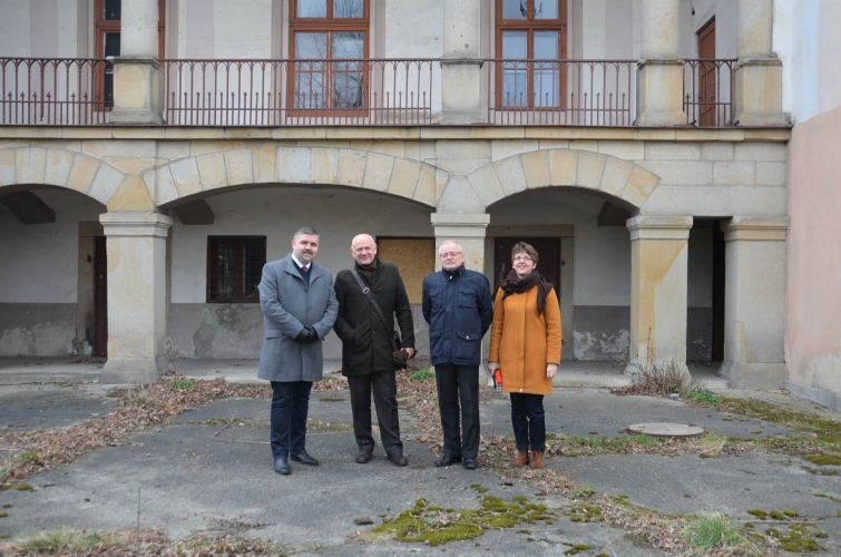 Bochnia: stare pogotowie dla szkoły muzycznej?