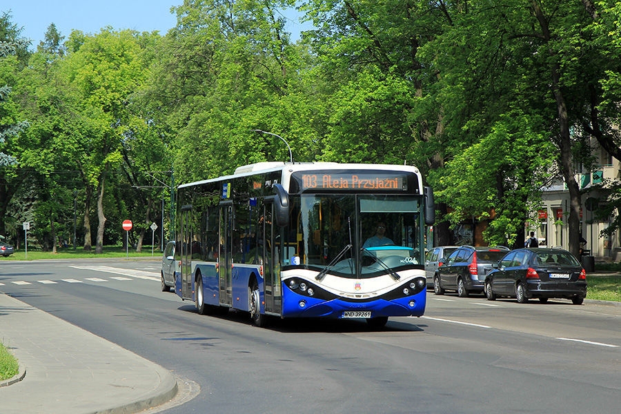 Komunikacją miejską na majówkę