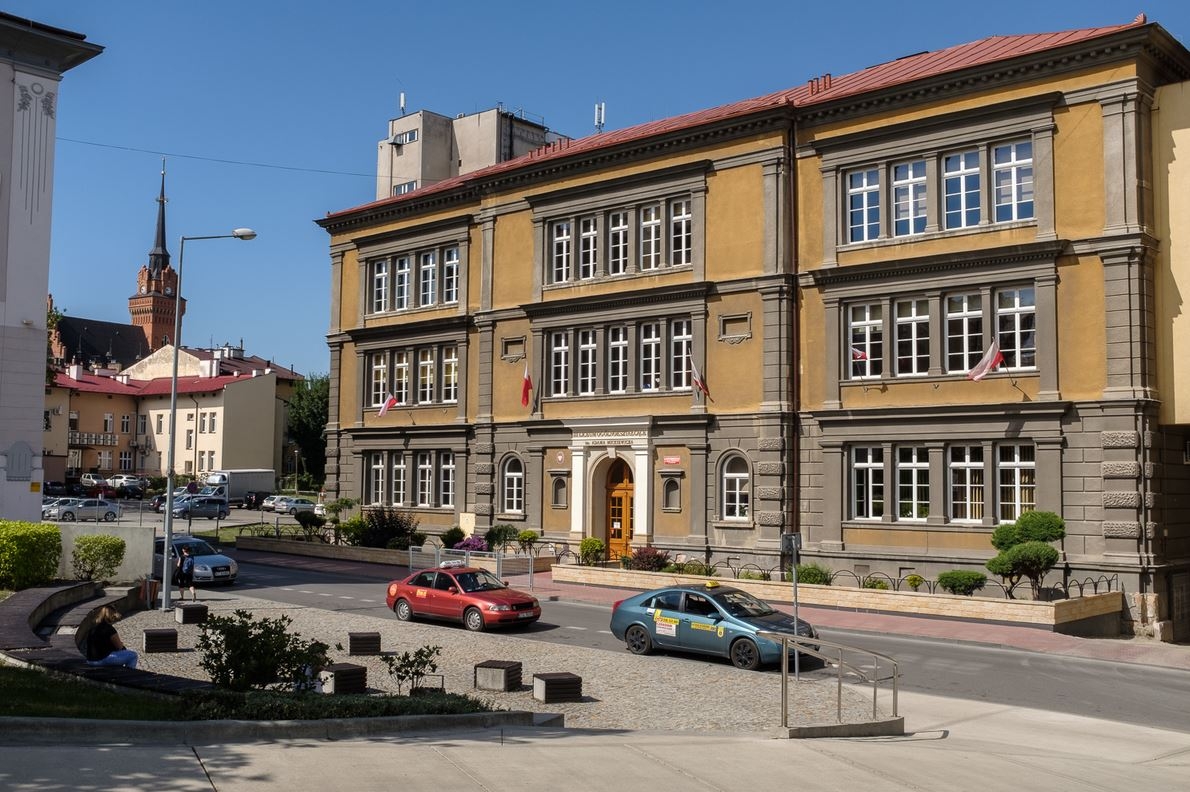 Tarnów: Nowi dyrektorzy placówek oświatowych