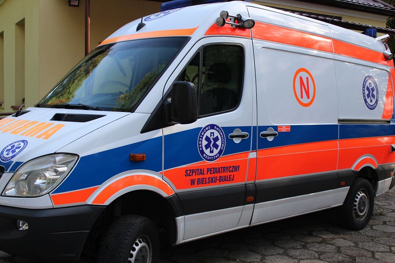 Bielsko-Biała. Karetka „N” w dziecięcym szpitalu