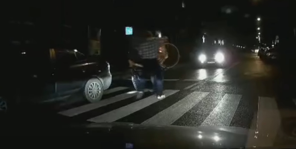 Kraków: kierowca zaatakował rowerzystę [WIDEO]