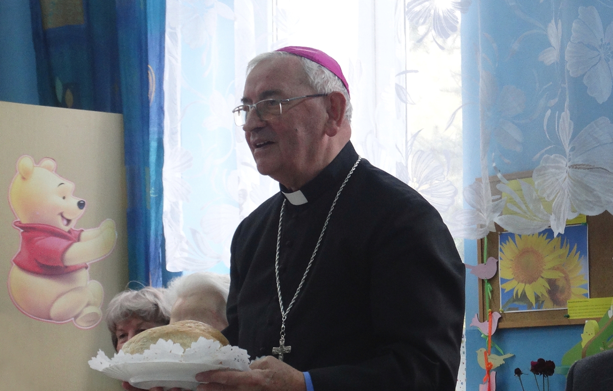 „Niech pani już da spokój z tym ekscelencją” – biskup Tadeusz Pieronek we wspomnieniach mieszkańców Żywiecczyzny
