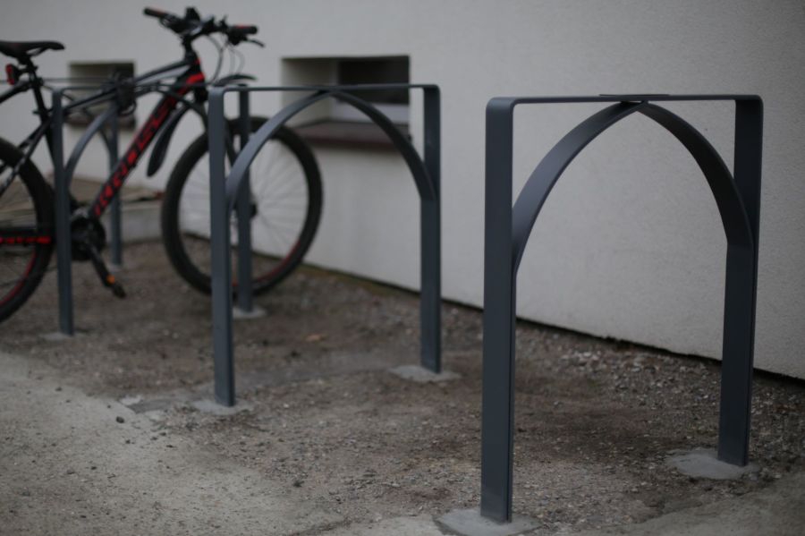 Już 100 stojaków rowerowych ze starych „kopciuchów” w Krakowie