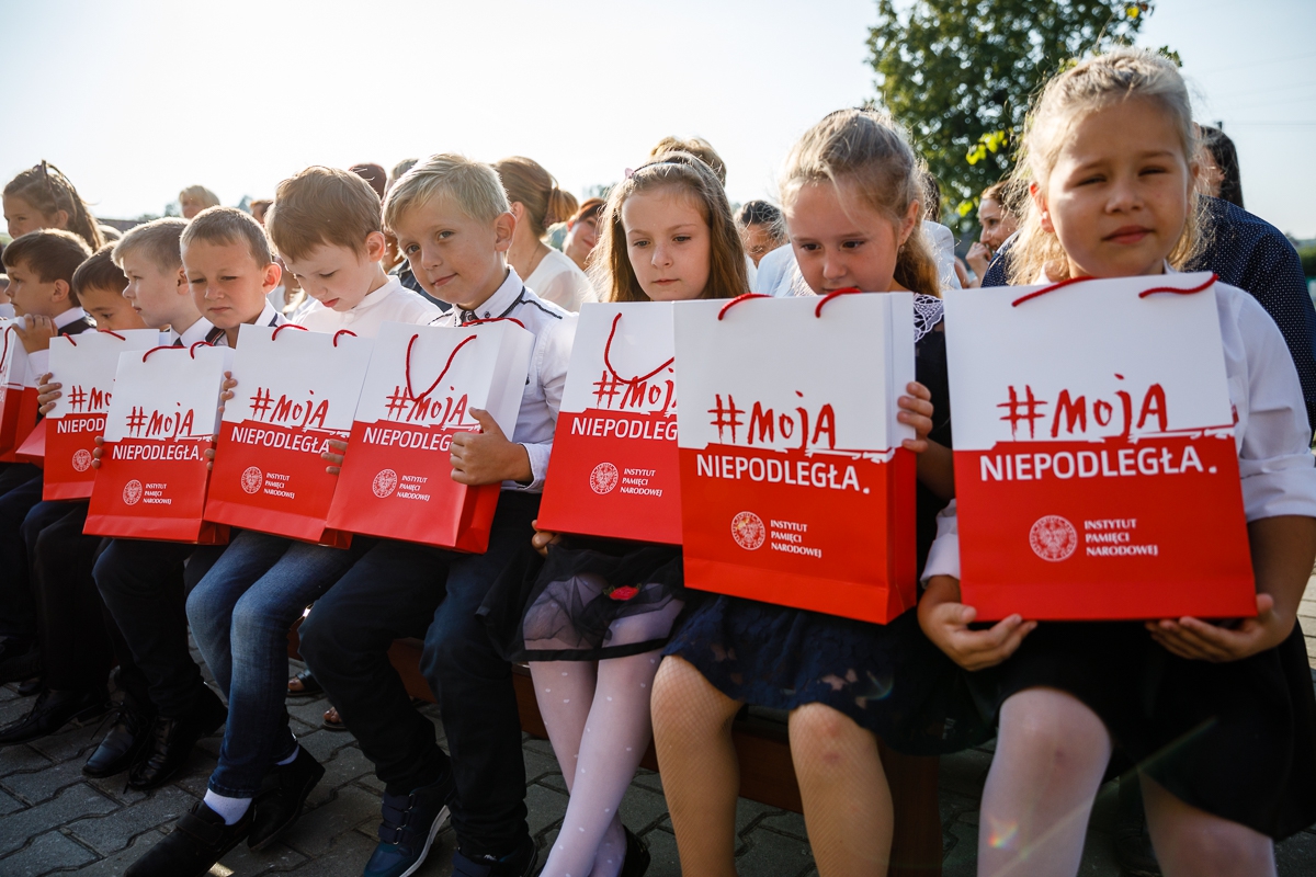 Stróża: Patriotyczne zeszyty od IPN dla wszystkich pierwszaków