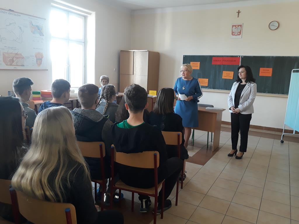 Ósmoklasiści z Antolki na Dniach Otwartych miechowskich szkół średnich