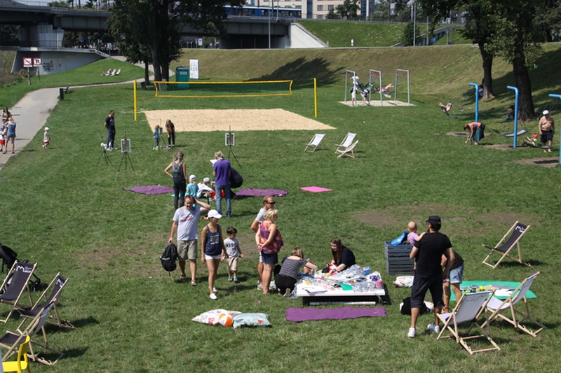 PrzyStań na plaży z MOCAK-iem