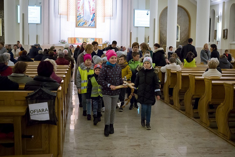 Odblaskowy różaniec w Sułkowicach