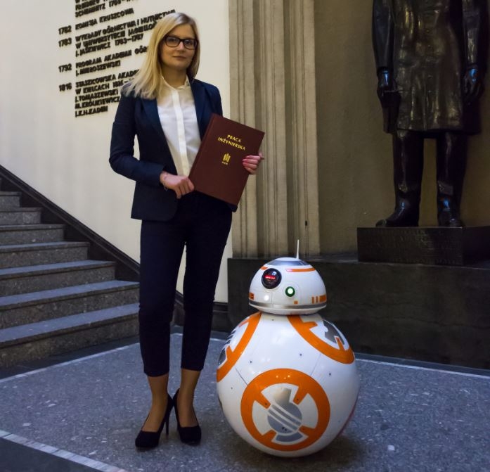 Moc jest w niej silna - studentka AGH zbudowała robota z „Gwiezdnych Wojen”